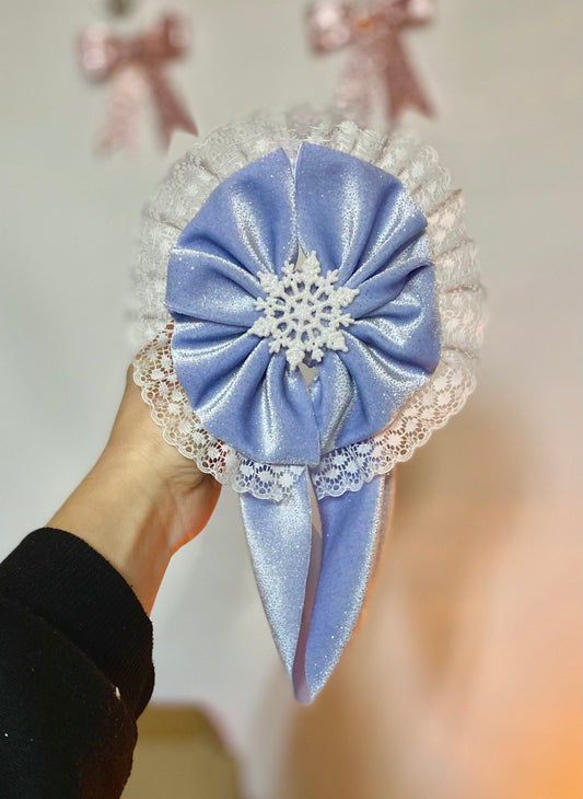 Blue velvet snowflake